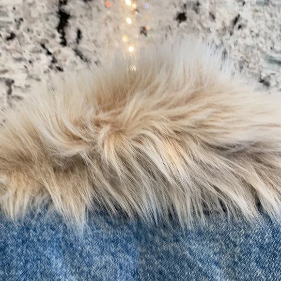 Abercrombie & Fitch Woman’s distressed Jean Jacket L - Picture 10 of 10